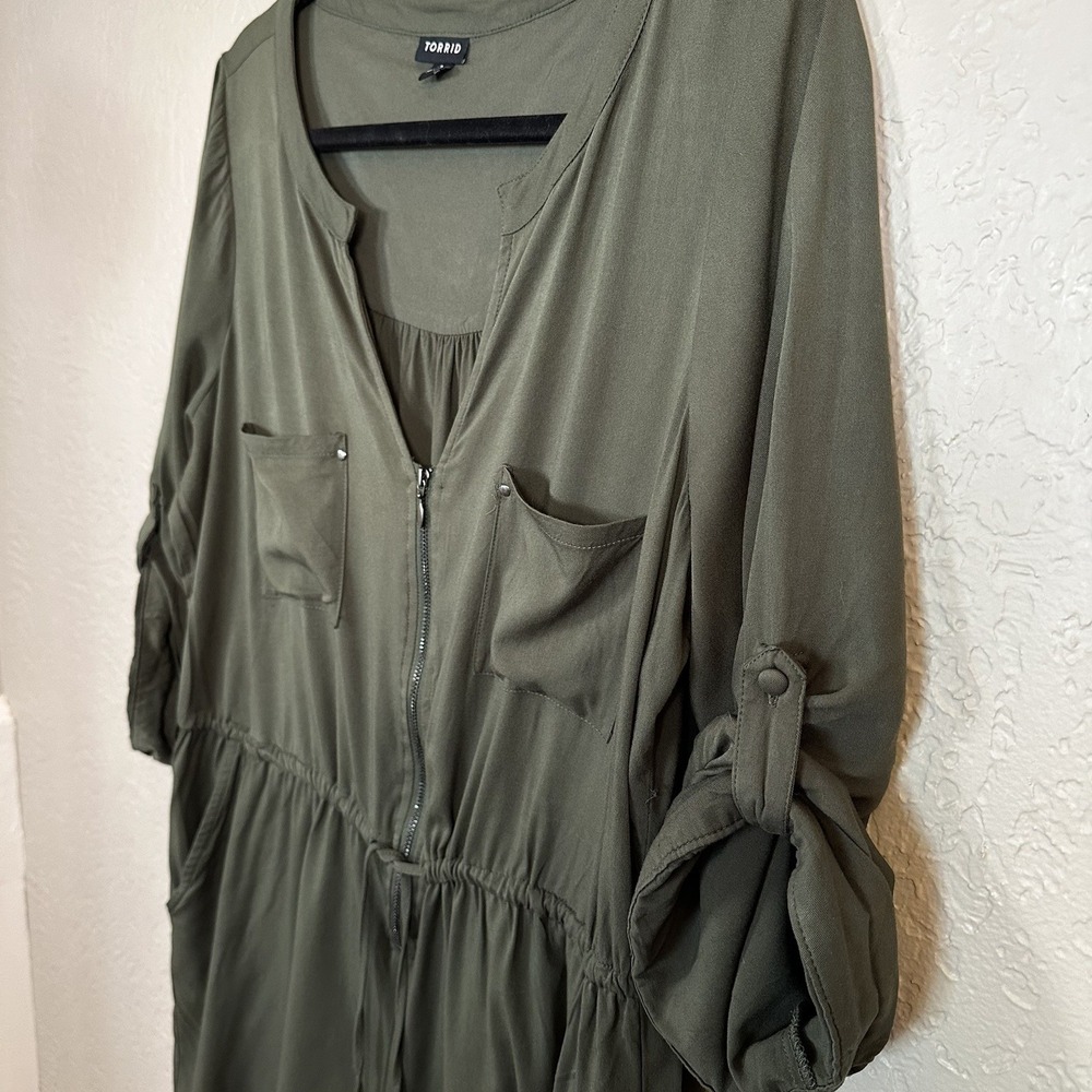 Torrid Sz 1 Green Challis Zip-Front Romper One Piece Cute Flirty Flattering Fun - Picture 6 of 10